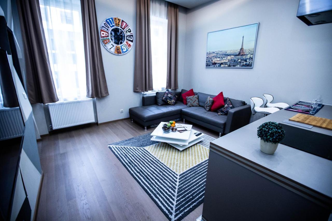 Danube Bank With Sauna/a.c Appartement Boedapest